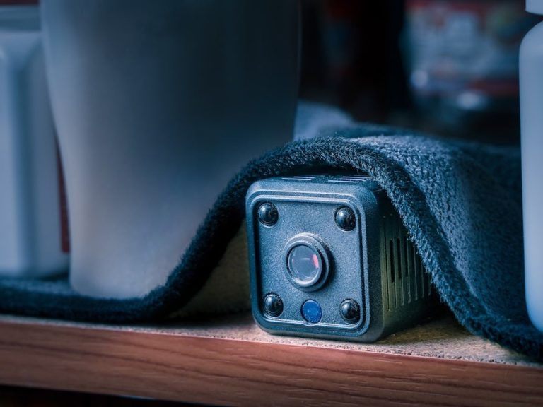 Eingriff-in-die-Privatsph-re-im-Visier-der-Ermittlungen