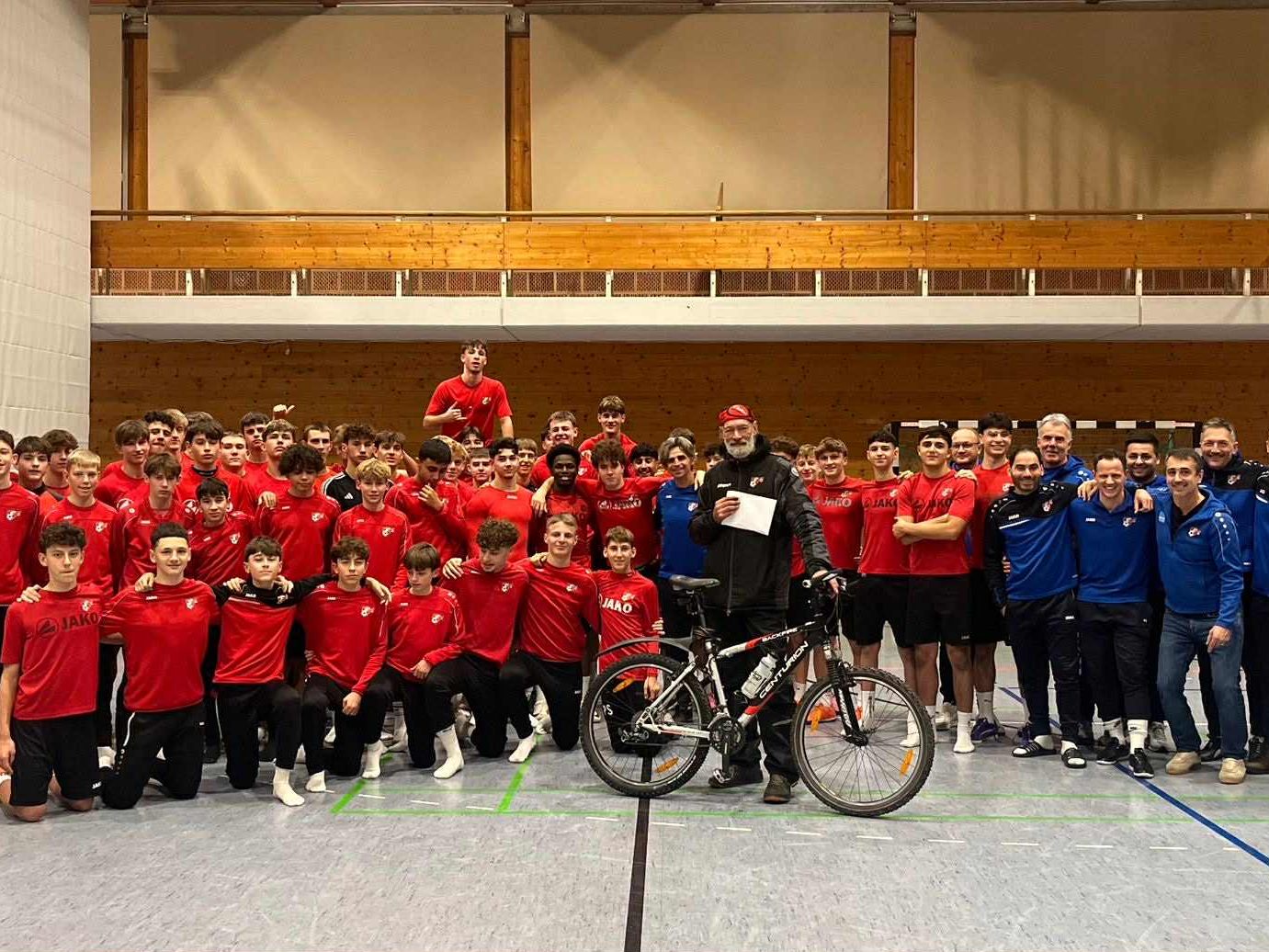 Ein-neues-Rad-f-r-Ferdinand-Akademie-Vorarlberg-hilft-unb-rokratisch