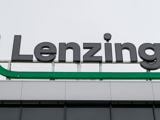 Lenzing-CEO-Aggarwal-geht-mit-Ende-J-nner-2026