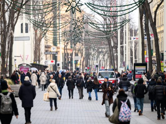 Weihnachtsbedingter Mehrumsatz von nominell 1,19 Mrd. Euro erwartet