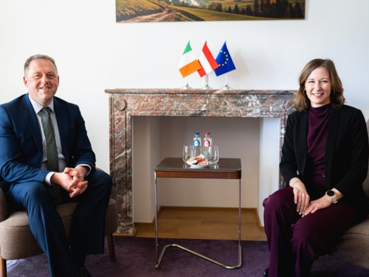 EU-will-Beitrittsgespr-che-mit-Montenegro-2026-abschlie-en