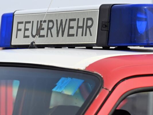 Feuerwehr-Gro-einsatz-nach-Kaminbrand-in-Tirol