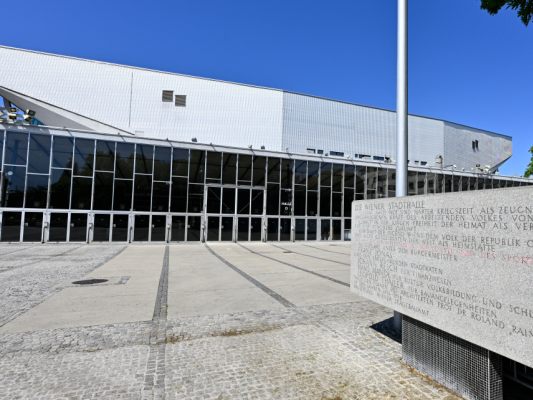 Wiens-Stadt-RH-ortete-Legionellengefahr-in-Stadthallen-WCs