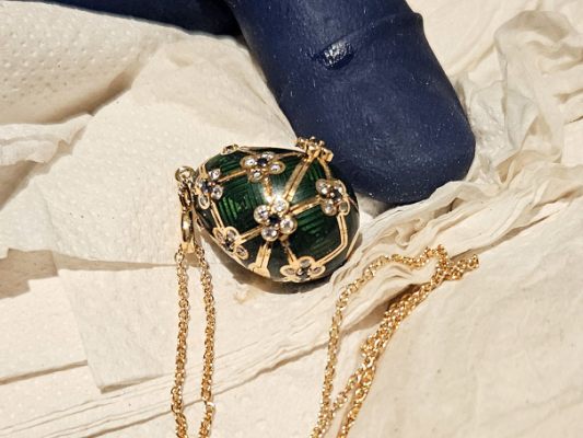 Dieb-in-Neuseeland-musste-verschlucktes-Faberg-Ei-hergeben