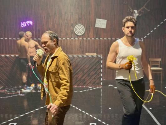 Nature-Theater-of-Oklahoma-er-ffnete-neues-Theater-bei-Graz