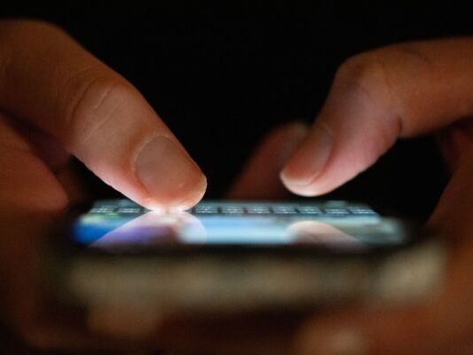 14-J-hrige-wegen-Bombendrohung-an-Schule-vor-Gericht