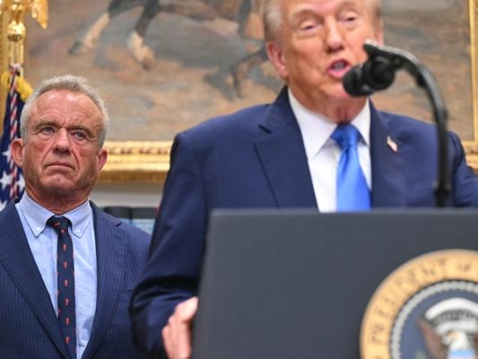 US-Präsident Trump und sein Gesundheitsminister Kennedy (Archivbild)