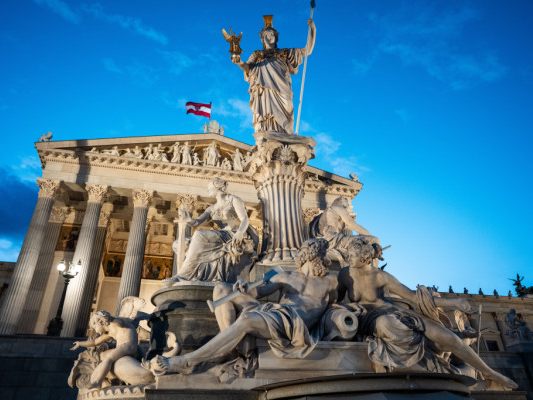 -VP-Abgeordneter-F-rlinger-spricht-mit-Stimmavatar