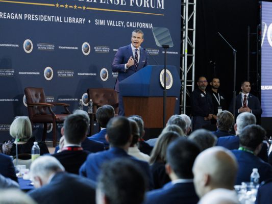 Pentagon-Chef beim Reagan National Defense Forum in Simi Valley