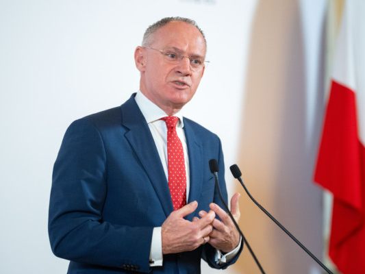 Innenminister Karner nimmt für Österreich teil