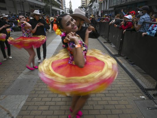Joropo-Tanz-und-Lichterfest-nun-Kulturerbe-der-Menschheit