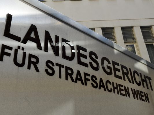 wiener-antiquar-wegen-ns-wiederbet-tigung-vor-geschworenen