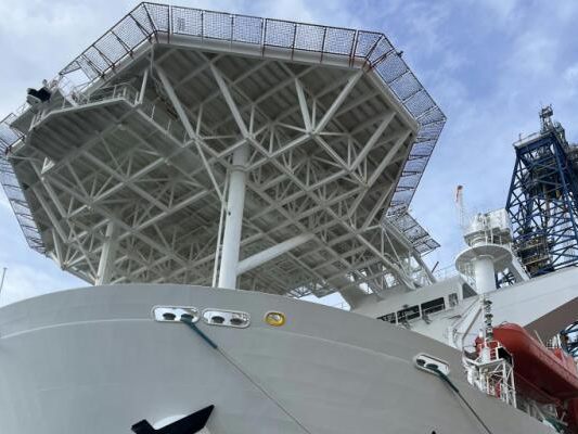 Bohrung-im-Japangraben-mit-Tief-Blick-ins-Starkbebenarchiv