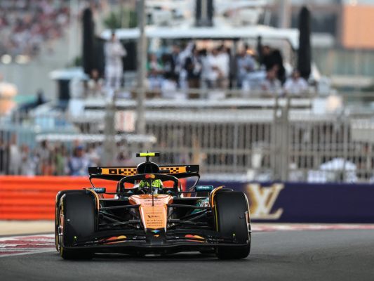 Norris-erstmals-F1-Weltmeister-Verstappen-enthront