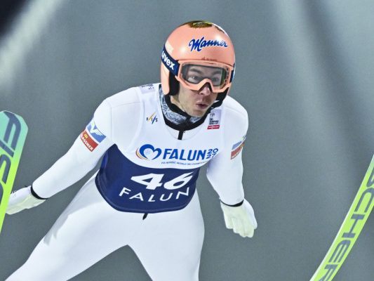 Jungvater-Kraft-kehrt-in-Klingenthal-in-Weltcup-zur-ck