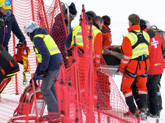 Schwerer-Sturz-von-Michelle-Gisin-im-St-Moritz-Training