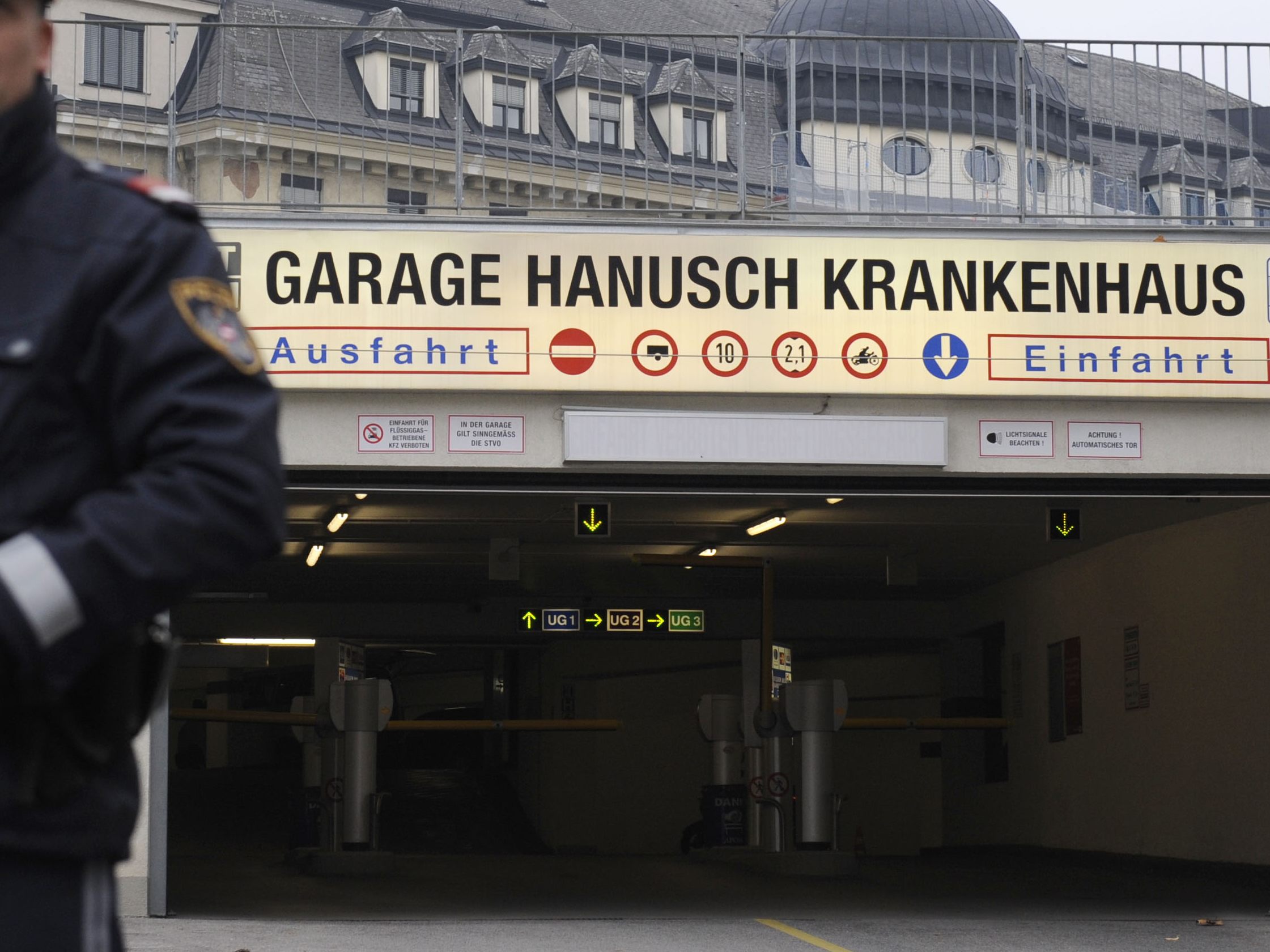 Butters-ure-Attacke-auf-Arzt-in-Wiener-Hanusch-Krankenhaus-Ambulanzen-gesperrt