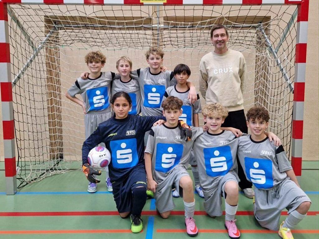 MS-Zwischenwasser-begeistert-beim-Hallenturnier-Platz-drei-nach-Elfer-Drama