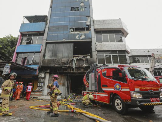 Mindestens-22-Menschen-starben-bei-Brand-in-Jakarta