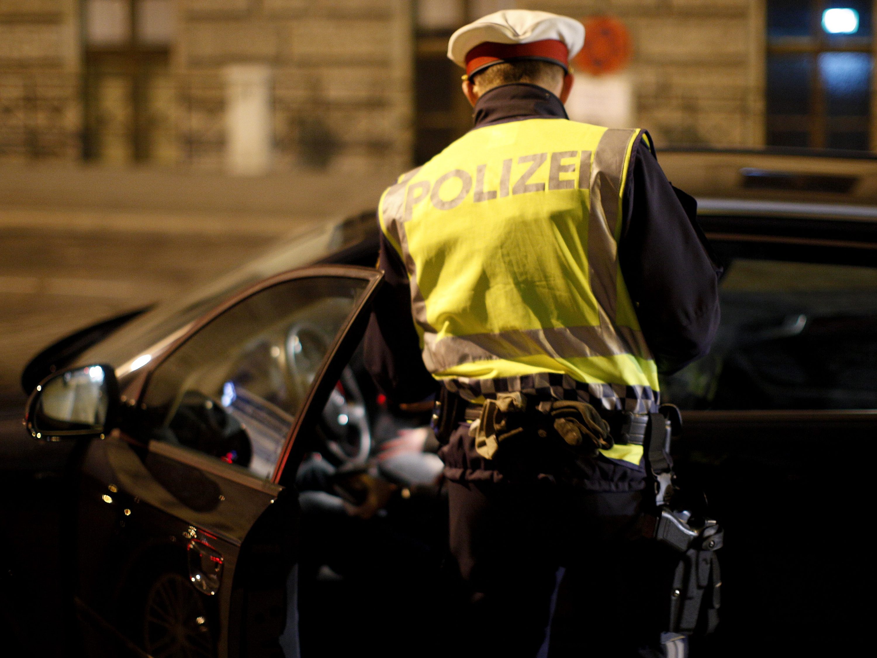 Verkehrskontrollen-in-Mailand-mit-sterreichs-Polizei