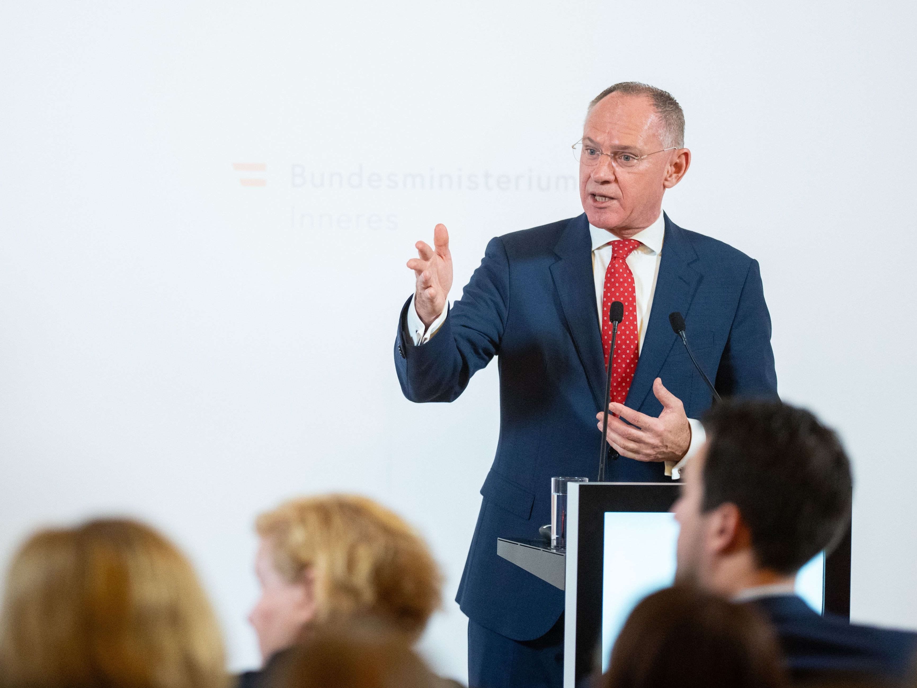 Pressekonferenz-zum-Schutz-der-sterreichischen-Grenzen