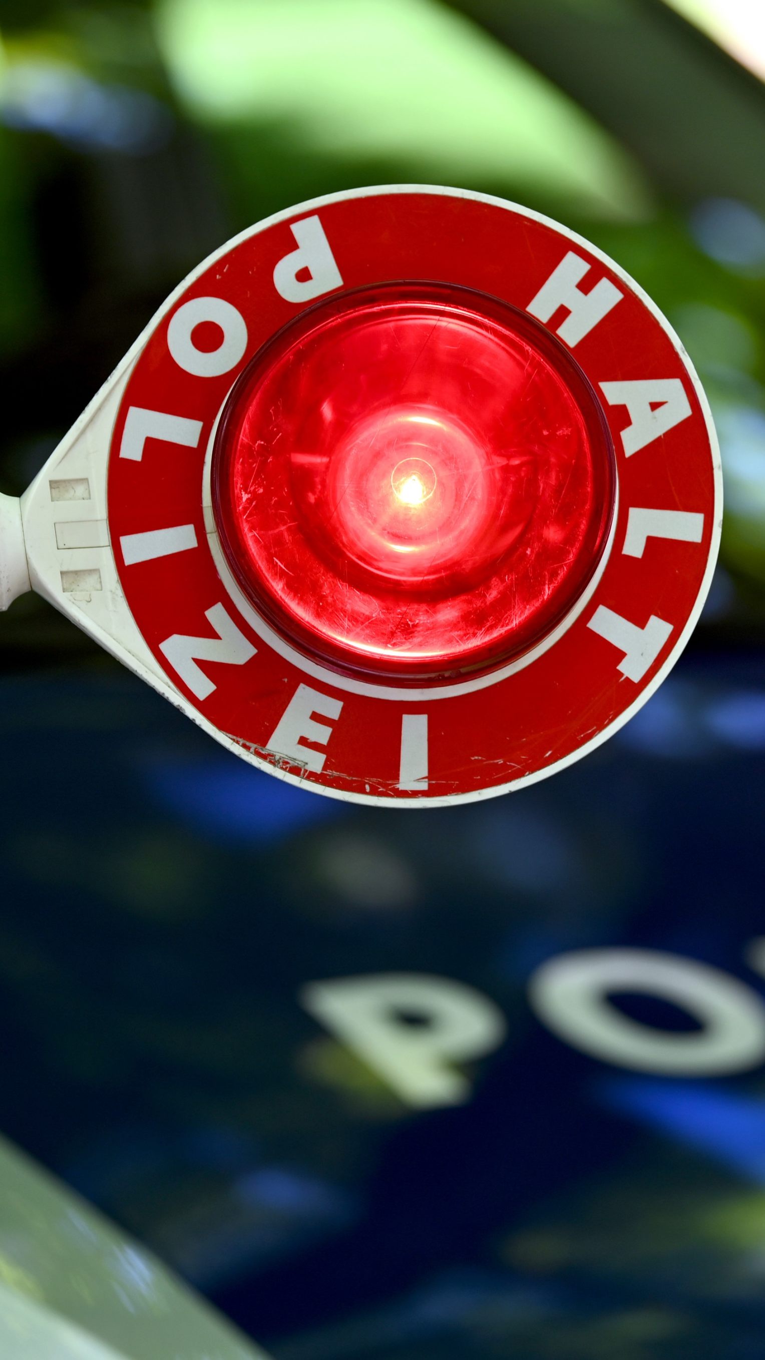 Polizei stoppt Raser auf A14