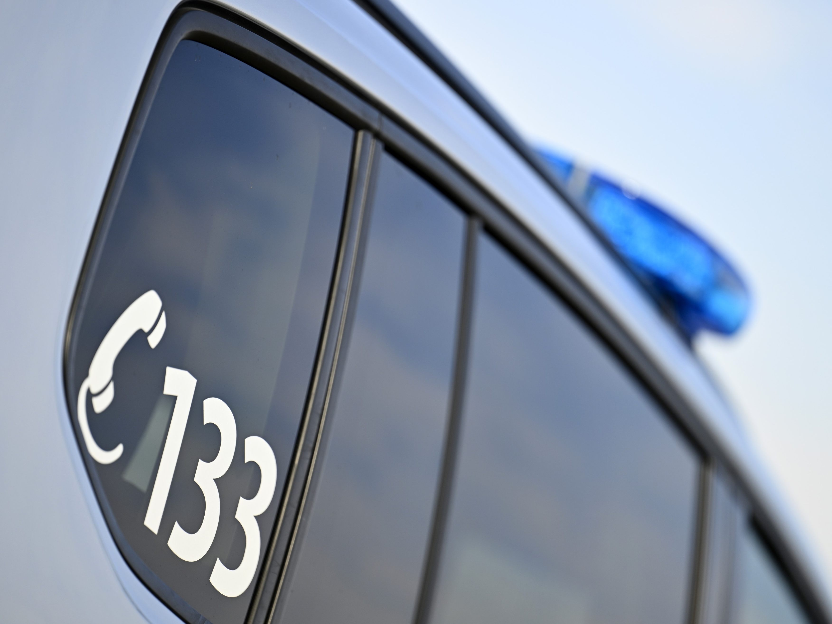 Bewaffneter-R-uber-fl-chtete-in-Bad-Fischau-mit-Bargeld