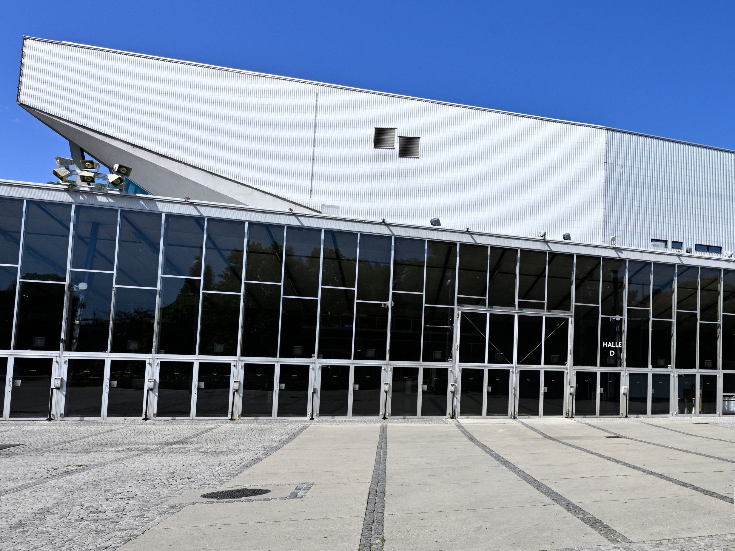 warnung-vor-legionellengefahr-in-wcs-in-wiener-stadthalle