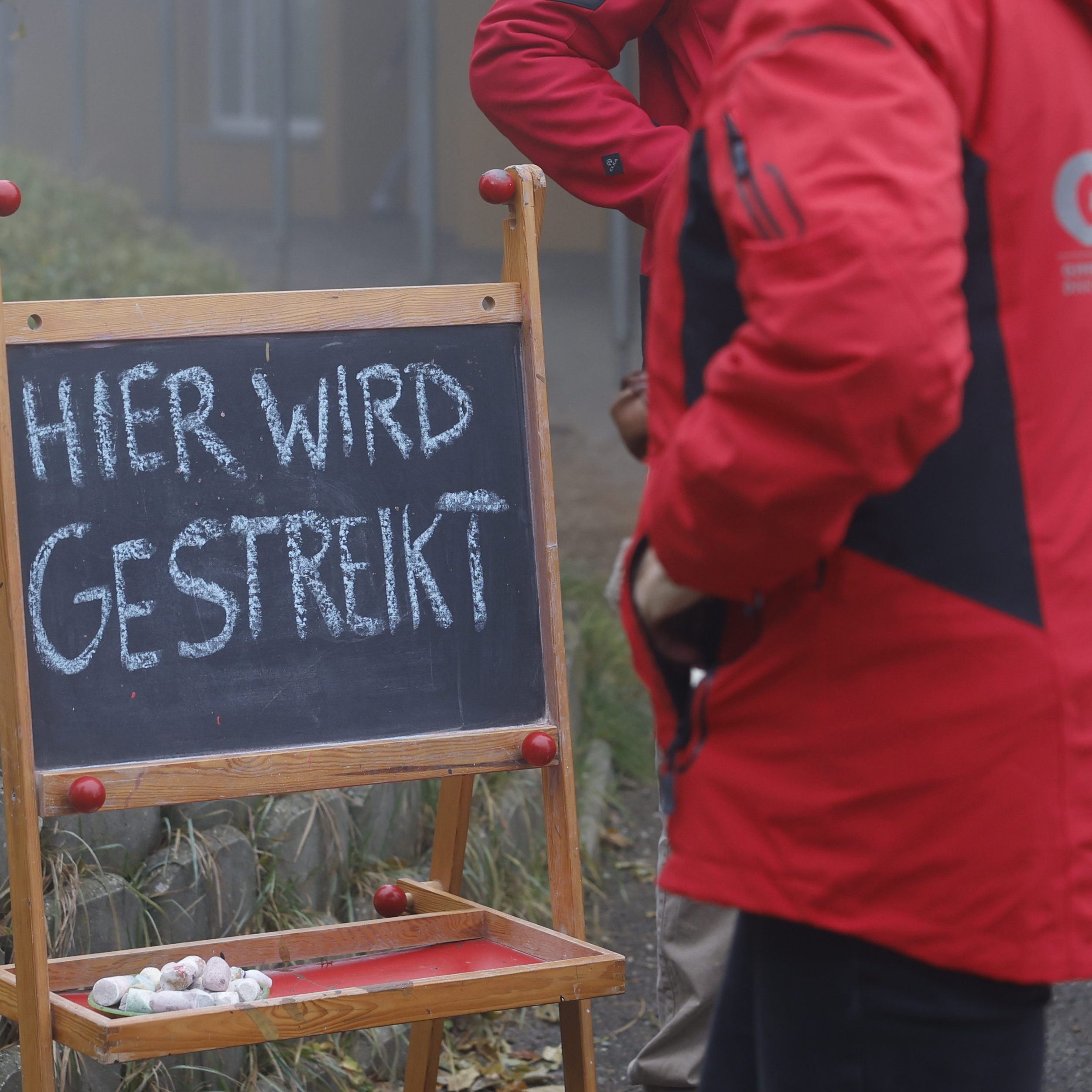 Die Streiks wurden angekündigt, nachdem die Verhandlungen in der dritten Runde ohne Ergebnis beendet wurden.