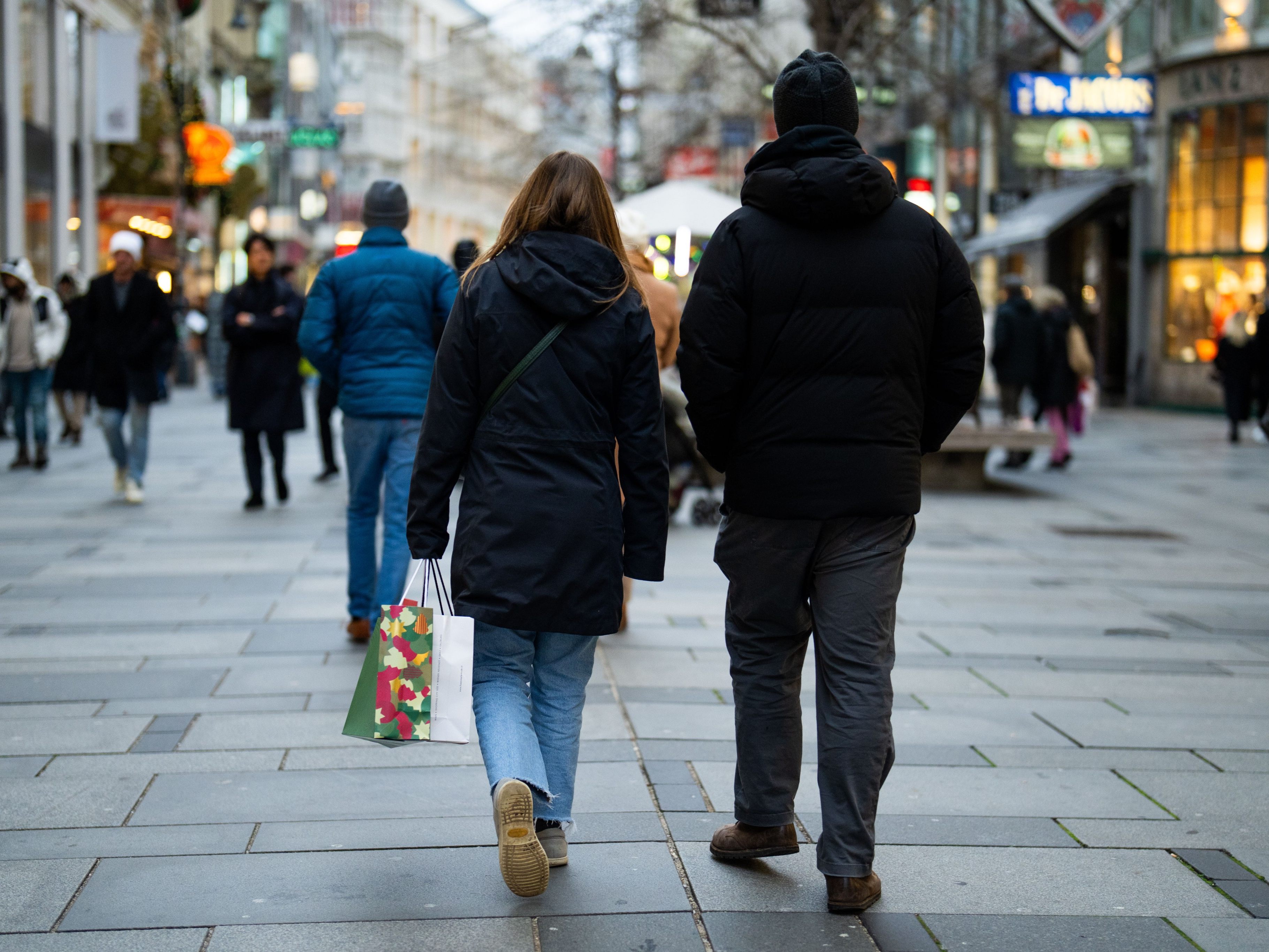 Einkaufstag-am-8-Dezember-sorgt-jedes-Jahr-f-r-Aufregung