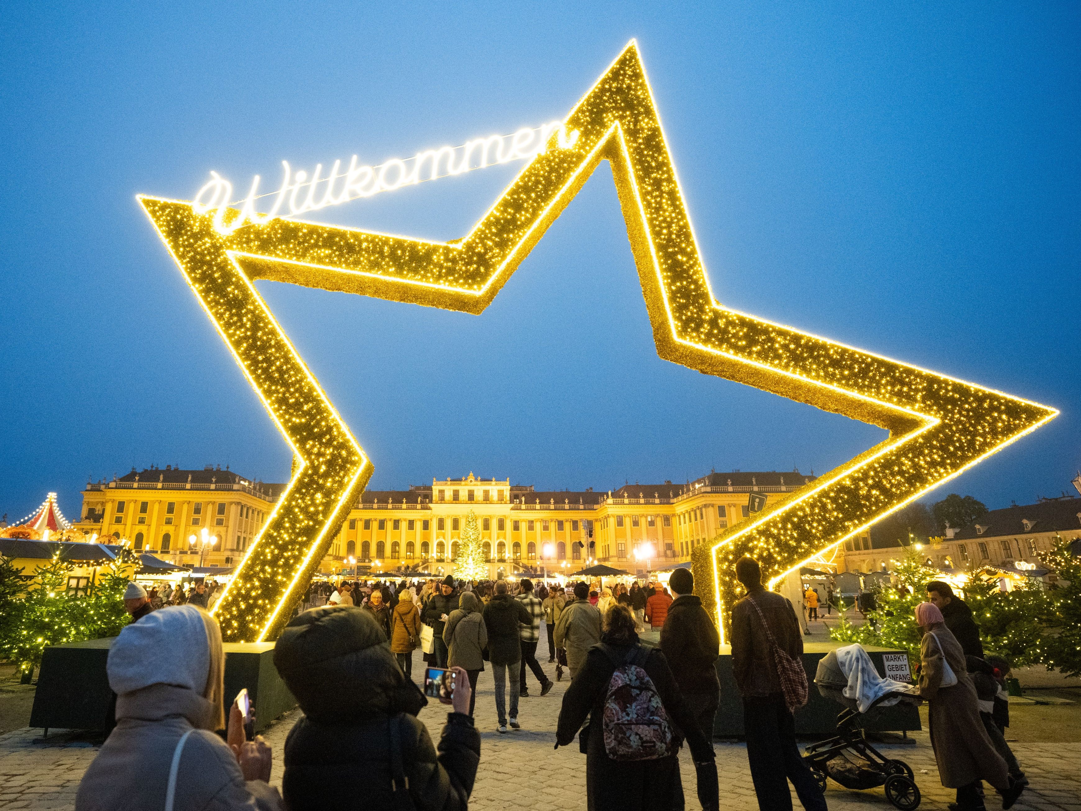 -AMTC-warnt-Parkplatzsuche-rund-um-Wiens-Adventm-rkte-aussichtslos-f-hrt-nur-zu-Stau