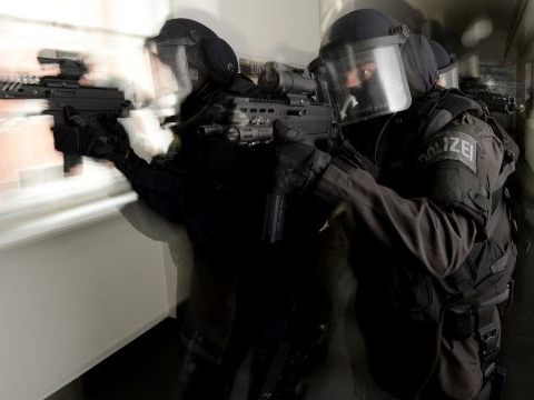 WEGA-Einsatz-nach-Mietk-ndigung-Messerattacke-auf-Wiener-Mitbewohner-wegen-ausst-ndiger-Zahlung