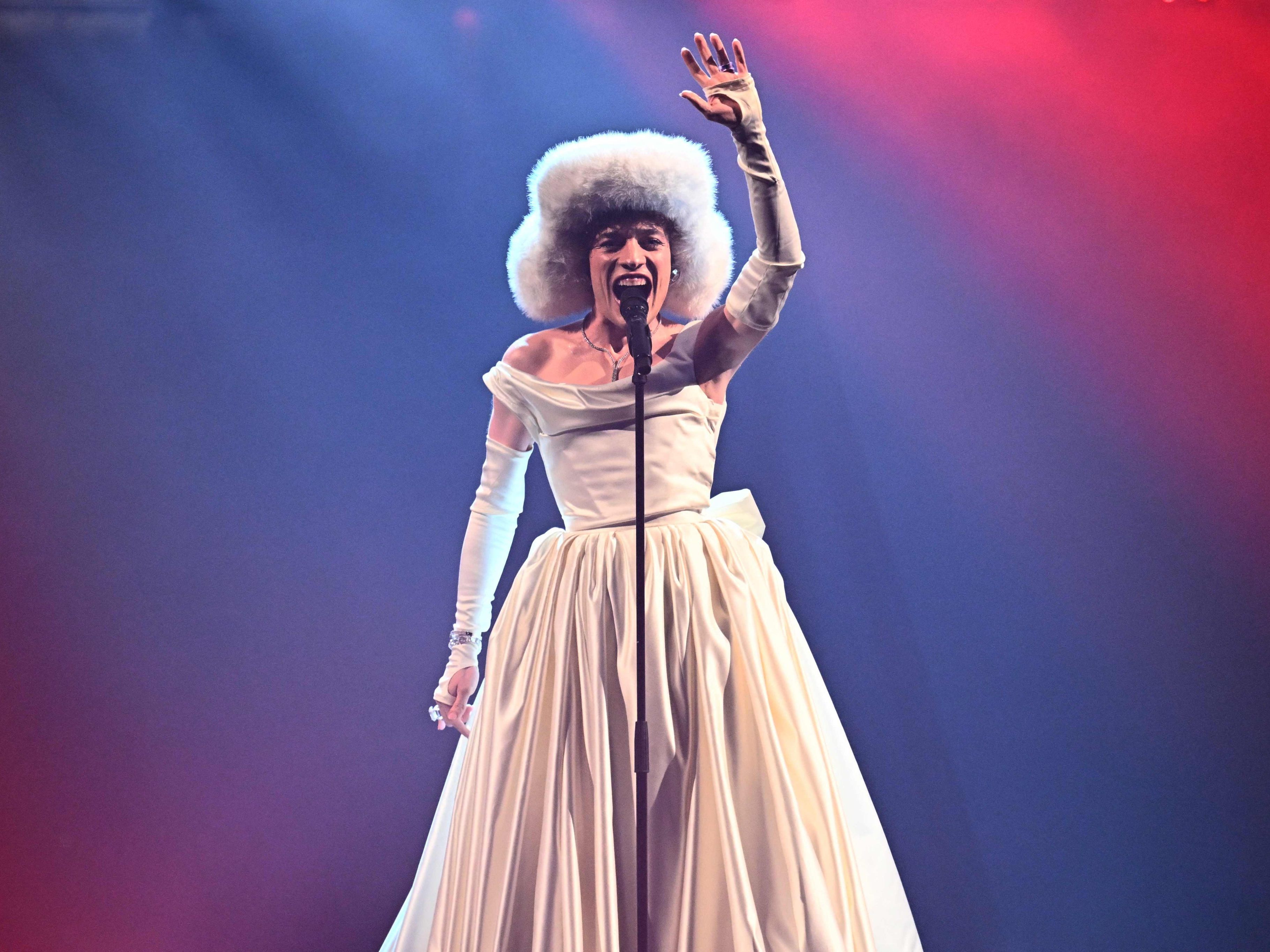 Nemo-retourniert-wegen-Israel-ESC-Troph-e