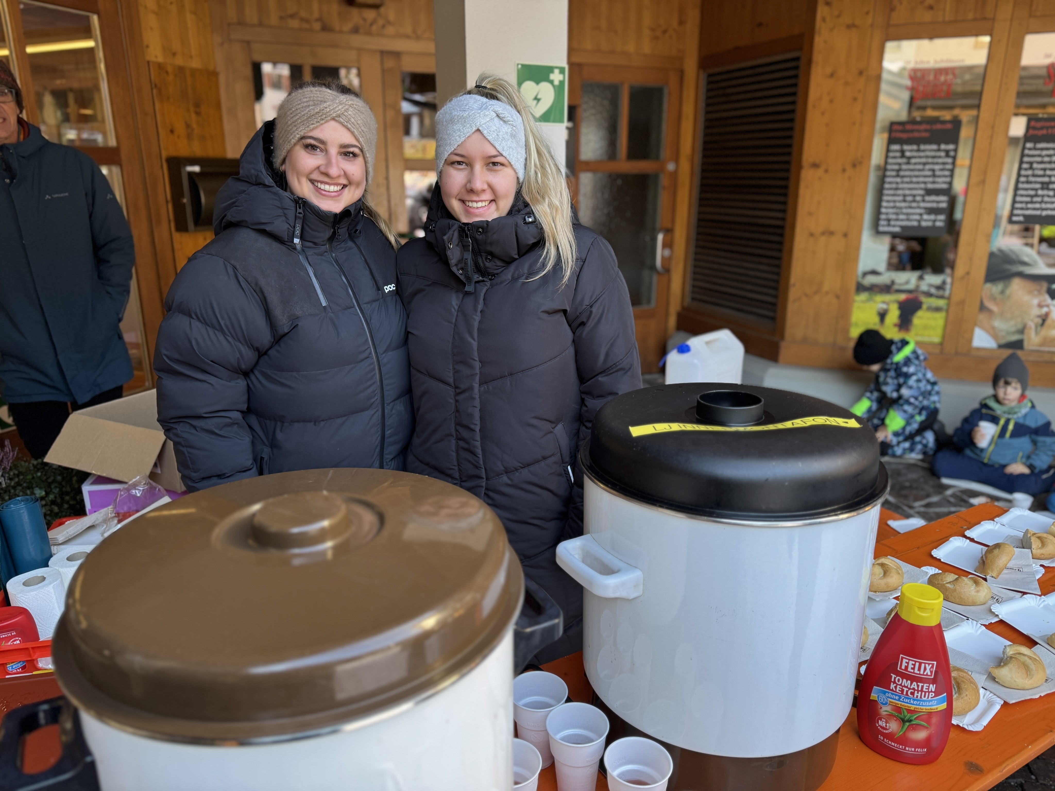 Christbaum schmücken, Vorarlberg, Gaschurn, Kinder, Kindergarten, Spielgruppe, Famon