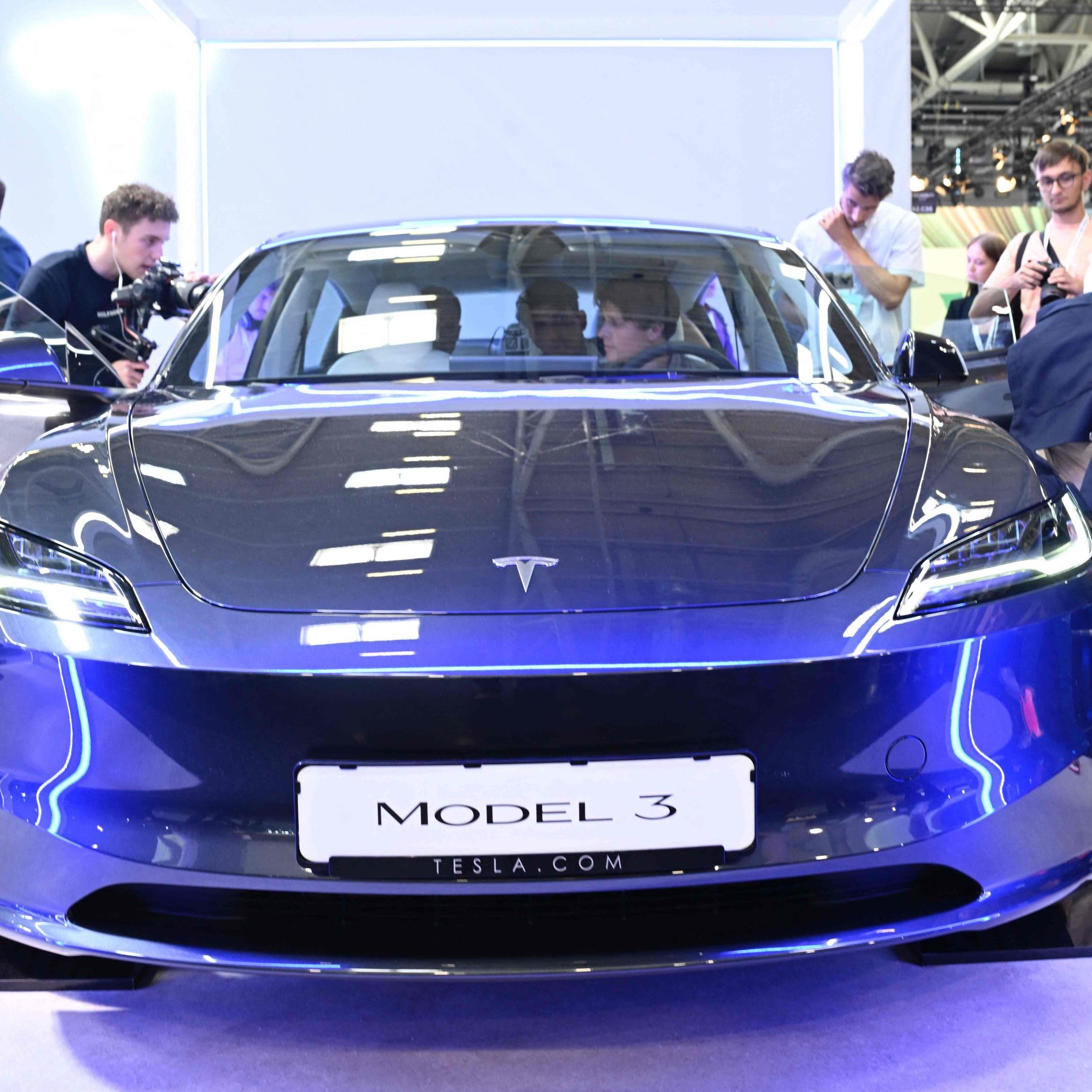 Tesla bringt günstiges Einstiegsmodell des Model 3 in Europa – hilft das gegen den Einbruch?