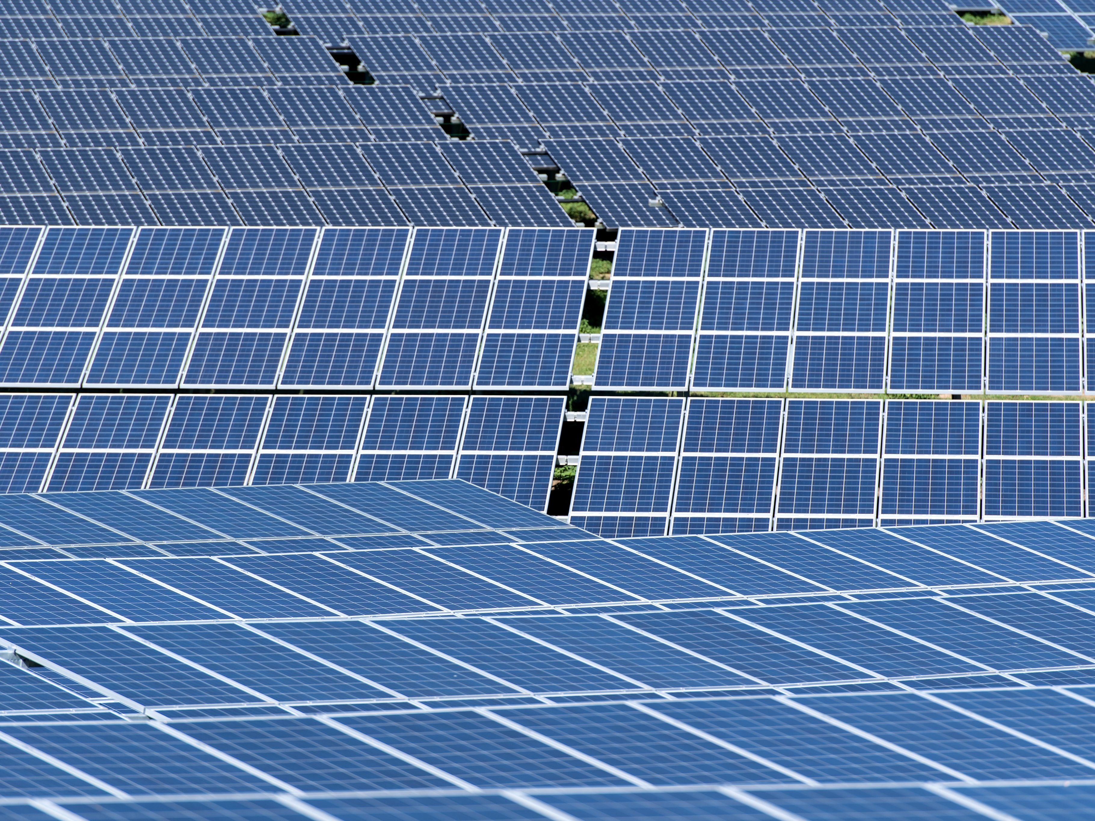 Die-gr-te-schwimmende-Solaranlage-der-Welt