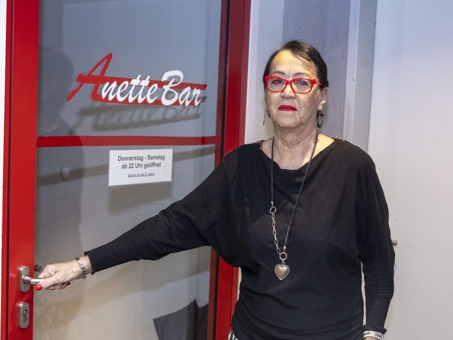-Anette-ohne-dich-ist-Bregenz-tot-Legend-re-Bar-schlie-t