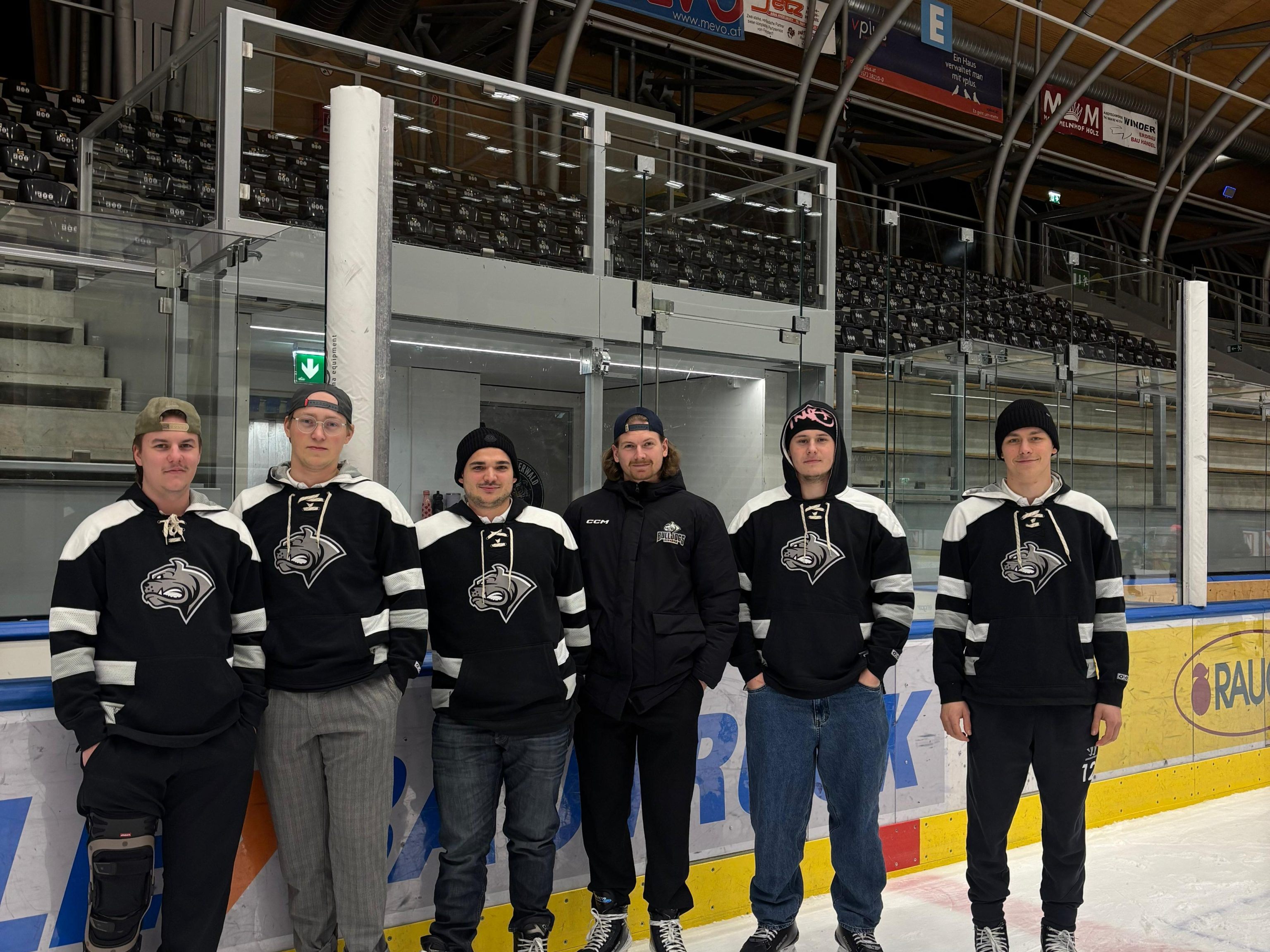 Bulldogs-vor-schwerem-Gang-nach-Tirol