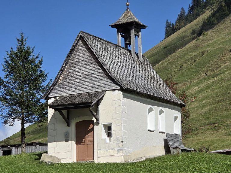 Kapelle-mit-300-j-hriger-Geschichte-am-Faschinapass