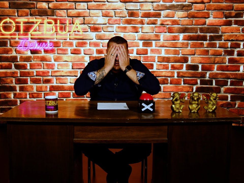 ROTZBUA-Deluxe-Wenn-die-Welt-zur-Kabarettb-hne-wird