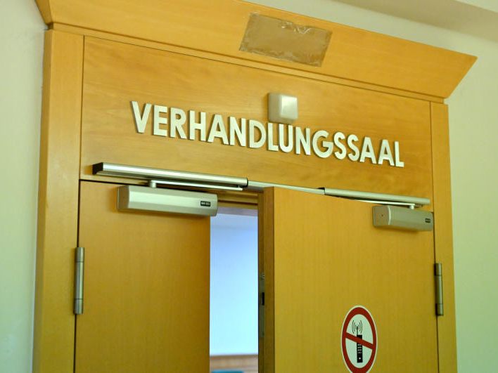 Haftstrafe-nach-Steinwurf-von-Brigittenauer-Br-cke-in-Wien