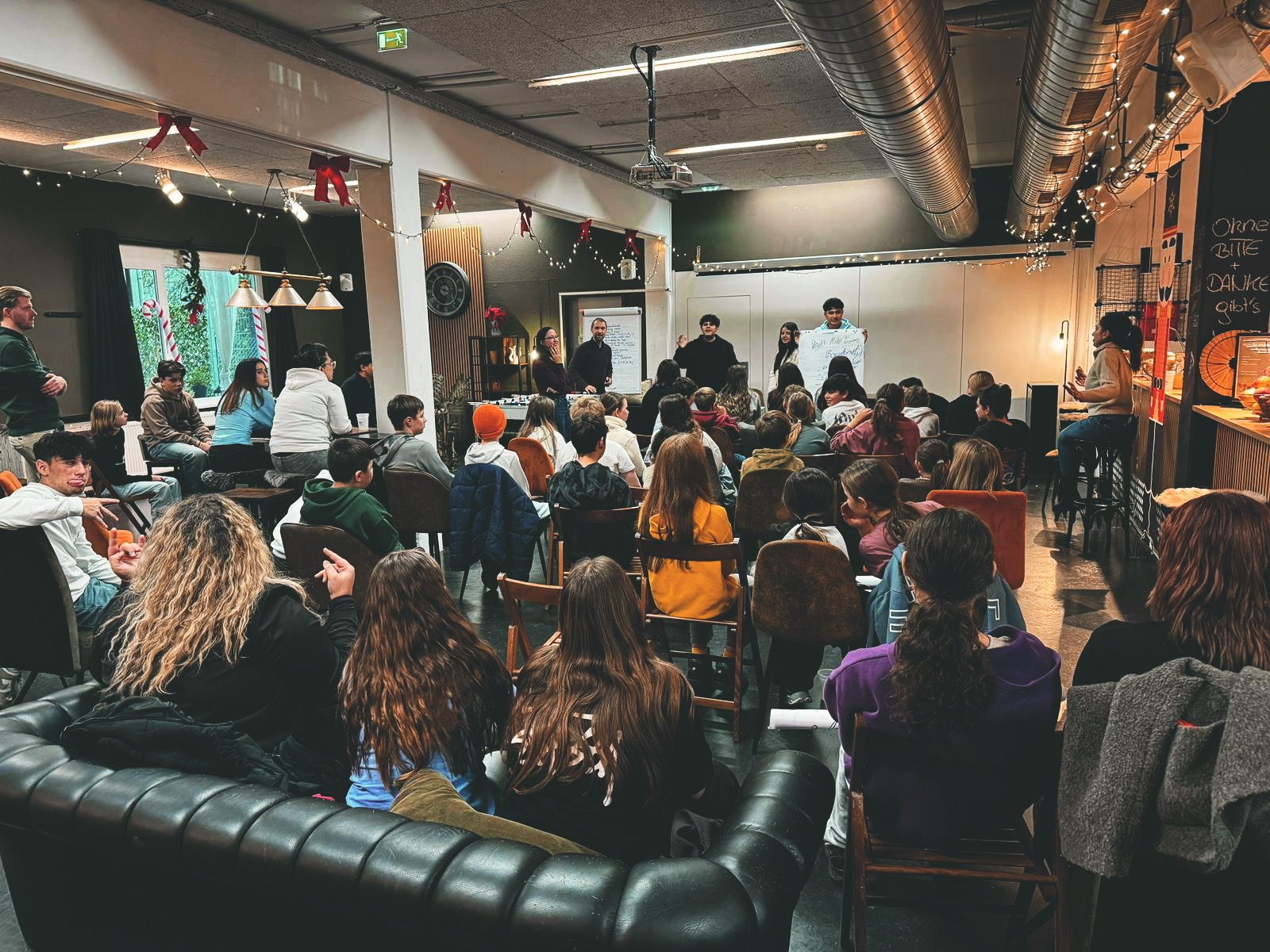 Gro-es-Klassensprecher-Treffen-der-Stadt-Hohenems