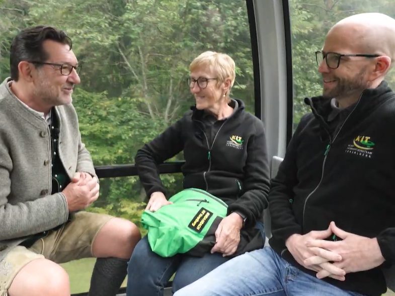 In-der-Dunkelheit-f-r-andere-da-Zwei-Seelenhelfer-im-Einsatz